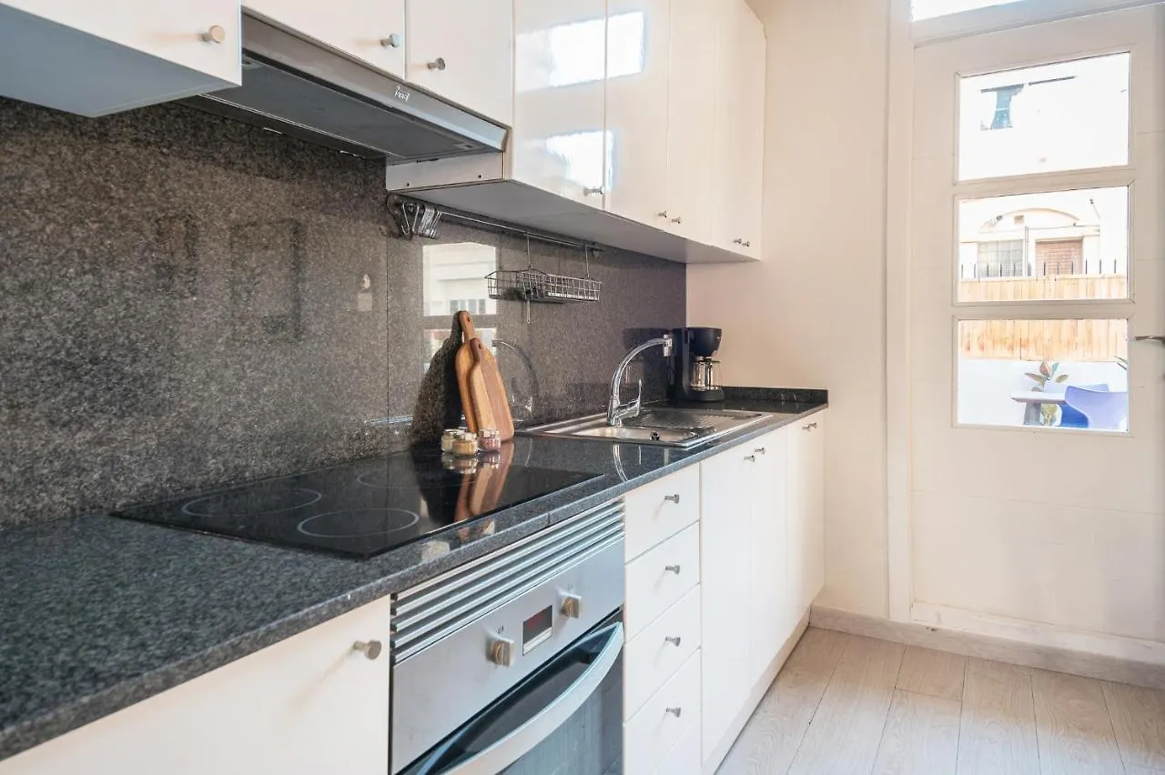 Light, Cozy Terrace And Local Life In Gracia Apartment Barcelona