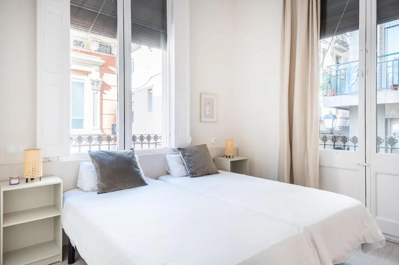 바르셀로나 Light, Cozy Terrace And Local Life In Gracia 아파트