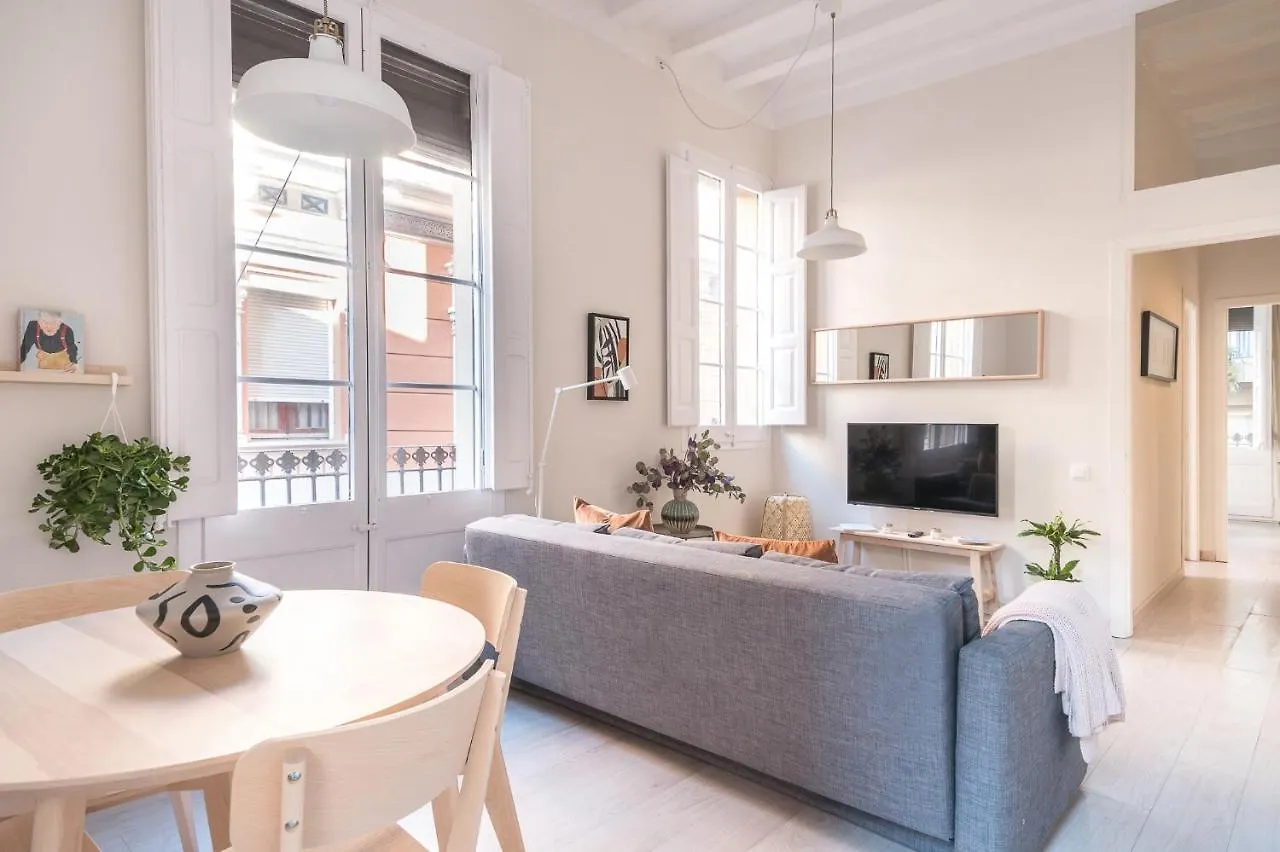 Light, Cozy Terrace And Local Life In Gracia Apartamento Barcelona