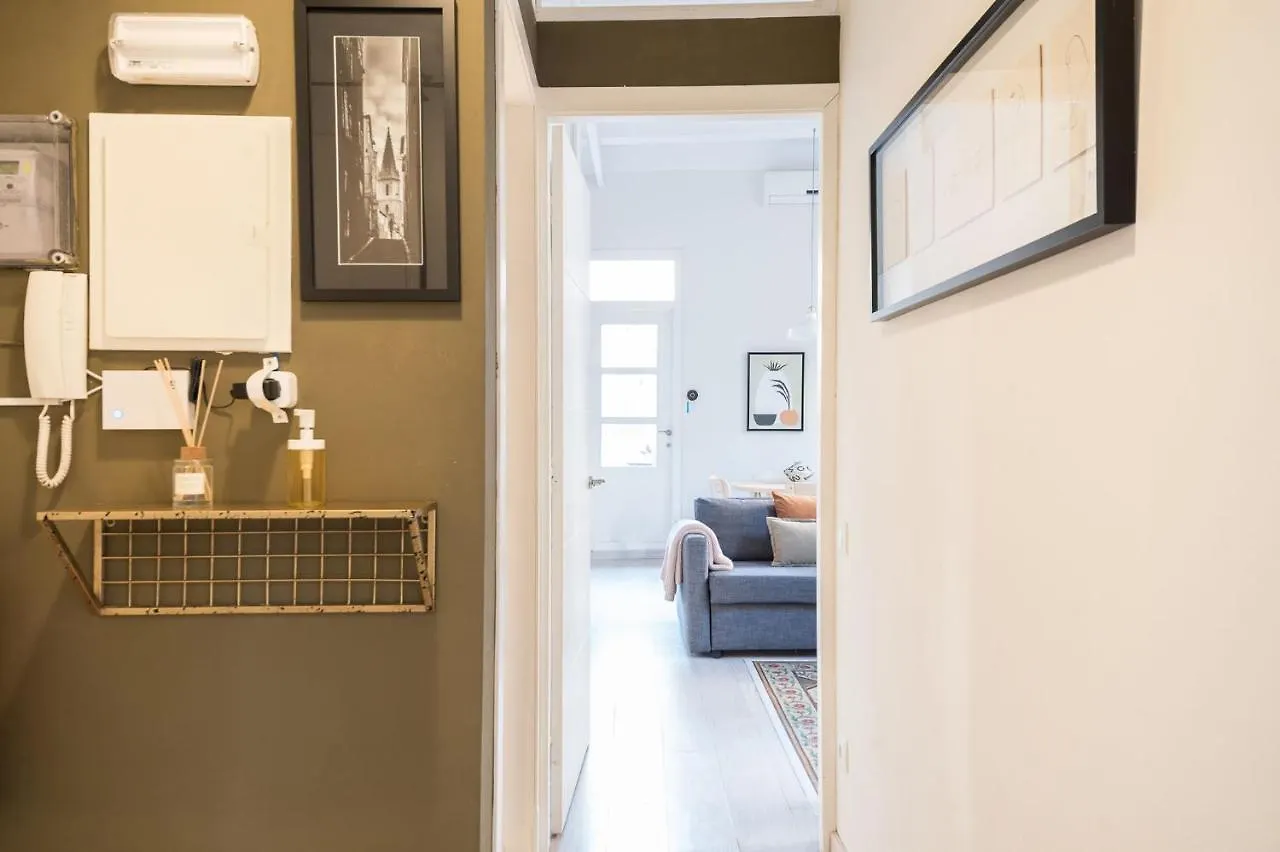 Light, Cozy Terrace And Local Life In Gracia Apartamento Barcelona